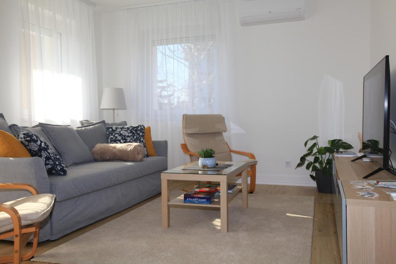 Paskal-Lux Apartments With Free Parking And Ac Budapeste Exterior foto